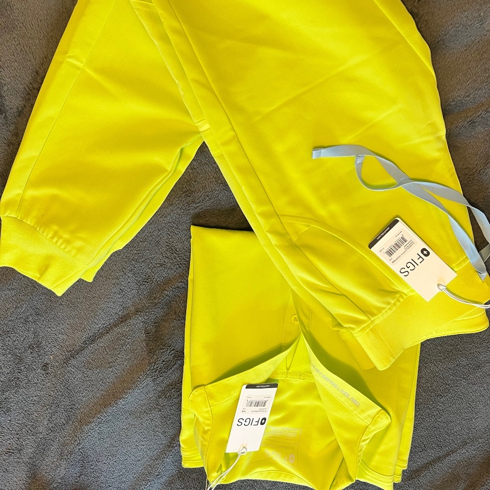 NWT Fig Scrub Set—Citrine (Limited Edition Color)